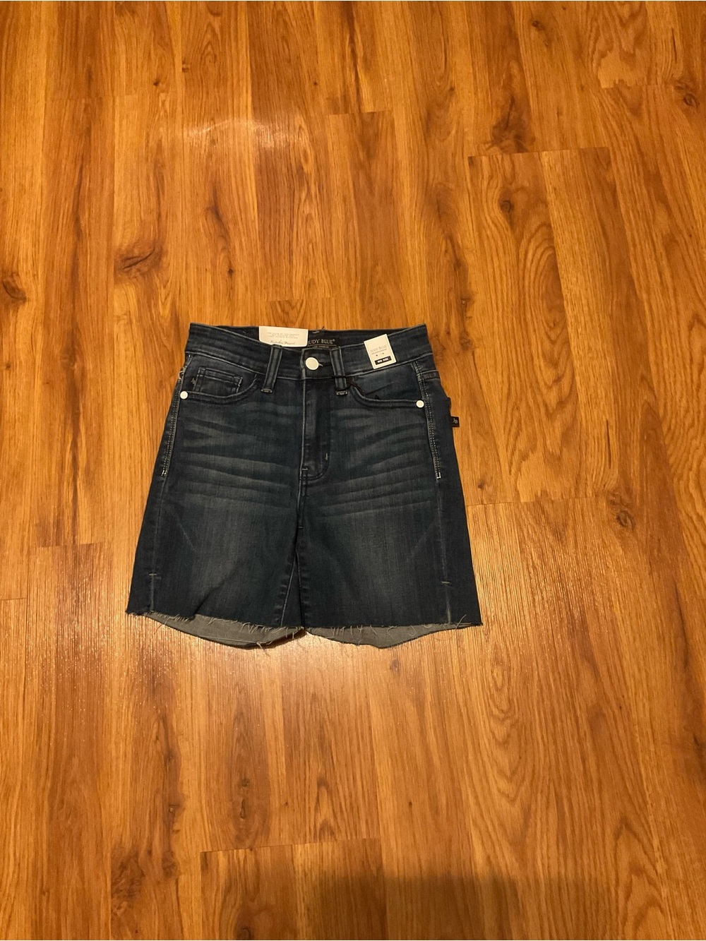 Judy Blue Mid Rise Dark Wash Denim Shorts Women’s Size XS NWT